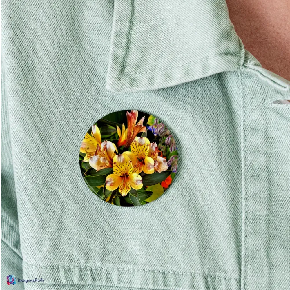 Aptos Golden Alstroemeria Buttons large 2.2'' (5-pack)