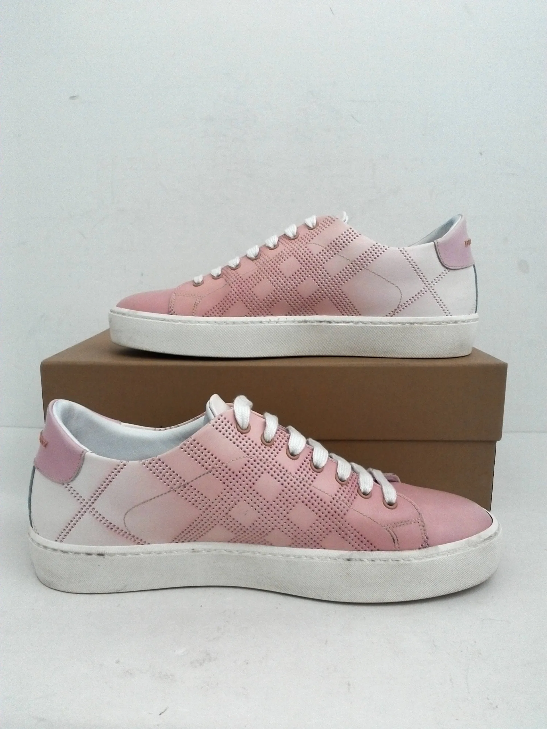 Burberry Women's Low Top Sneakers Sugar Pink Size 37.5