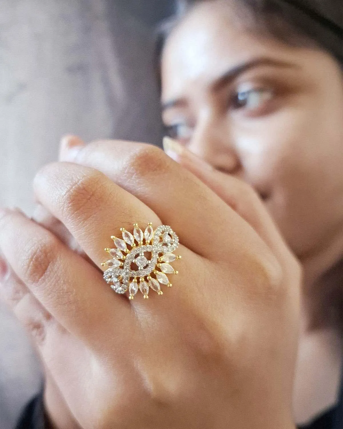 Zevarly Zuvairiya Fashionable Ring